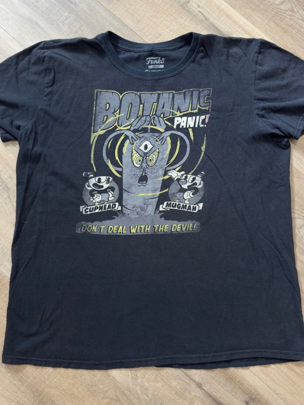 Funko Cuphead Botanic Panic T-Shirt Mens Large Black Preowned